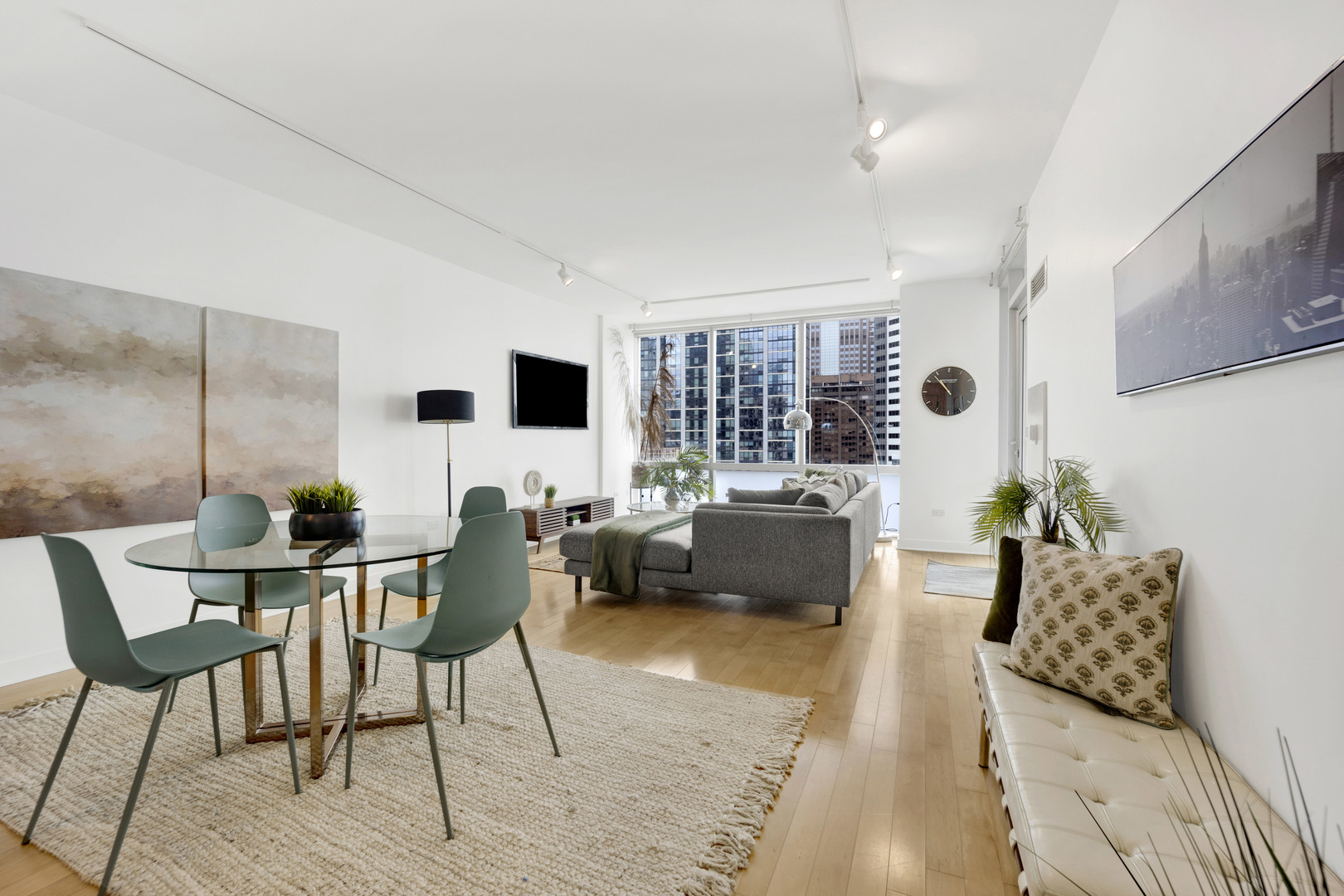 8 E Randolph Street 2502