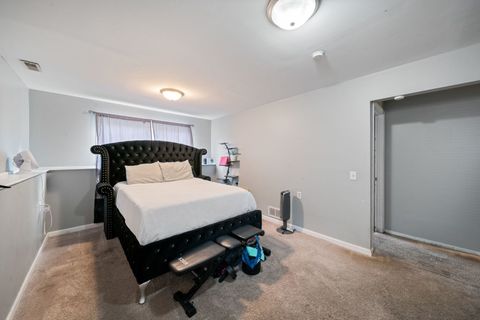 Tiny photo for 10093 W Ford Avenue, Beach Park, IL 60099 (MLS # 12587943)