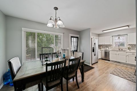 Tiny photo for 10093 W Ford Avenue, Beach Park, IL 60099 (MLS # 12587943)