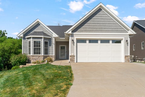 Photo of 1600 Irish Woods Circle, Davenport, IA 52807 (MLS # 12751154)