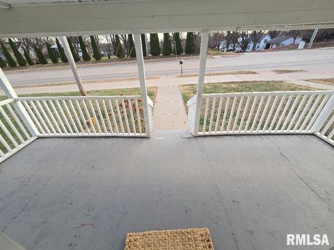 Tiny photo for 418 19TH Avenue N, Clinton, IA 52732 (MLS # QC4269700)