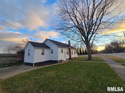 Tiny photo for 418 19TH Avenue N, Clinton, IA 52732 (MLS # QC4269700)