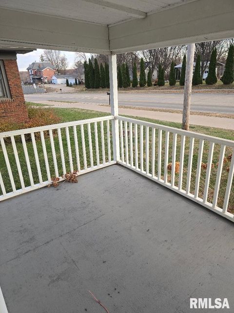 Tiny photo for 418 19TH Avenue N, Clinton, IA 52732 (MLS # QC4269700)