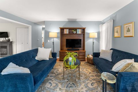 Tiny photo for 1451 Meadowsedge Lane, Carpentersville, IL 60110 (MLS # 12506070)