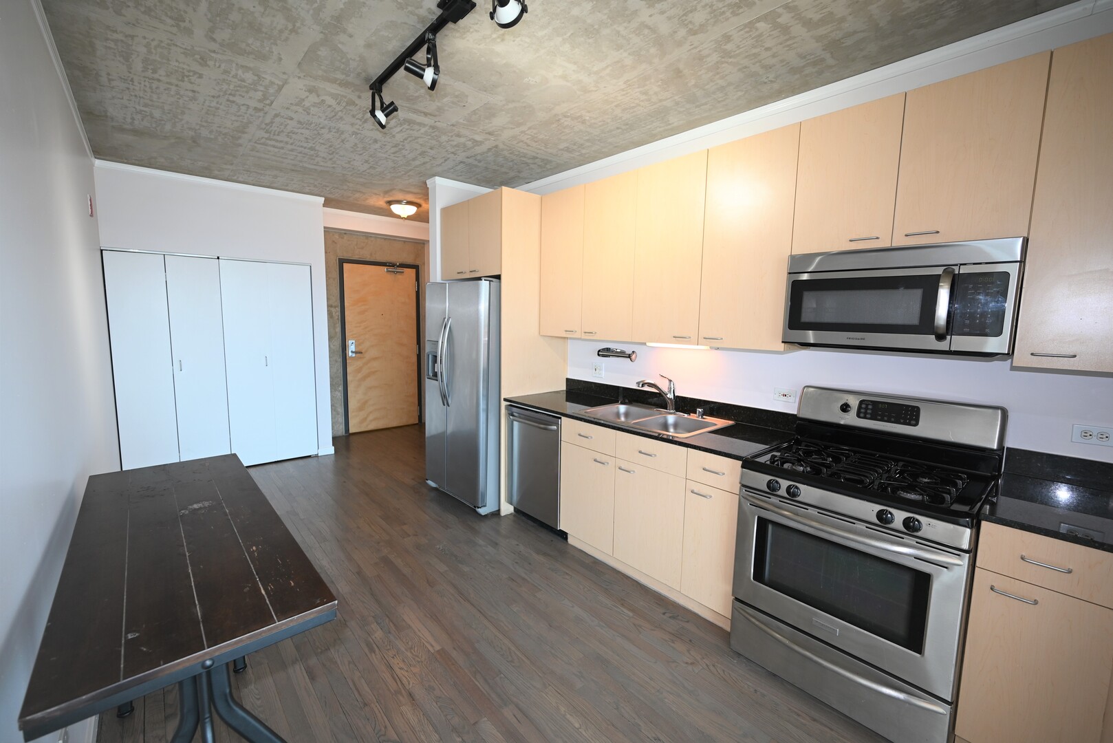 1845 S MICHIGAN Avenue 1402