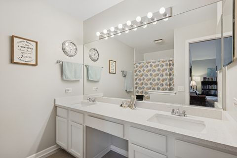 Tiny photo for 406 Locksley Drive #0, Streamwood, IL 60107 (MLS # 12465847)