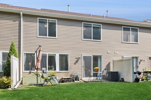 Tiny photo for 406 Locksley Drive #0, Streamwood, IL 60107 (MLS # 12465847)