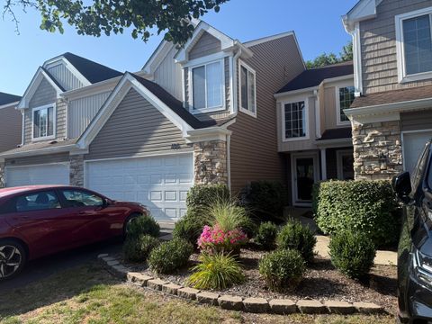 Tiny photo for 406 Locksley Drive #0, Streamwood, IL 60107 (MLS # 12465847)