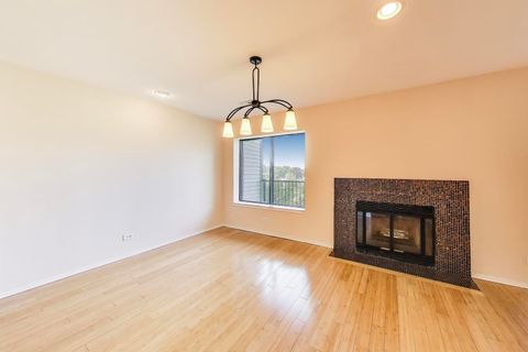 Tiny photo for 3050 Pheasant Creek Drive #301, Northbrook, IL 60062 (MLS # 12164643)