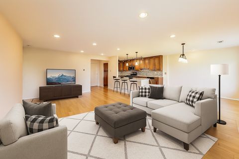Tiny photo for 3050 Pheasant Creek Drive #301, Northbrook, IL 60062 (MLS # 12164643)