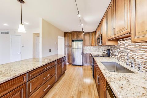Tiny photo for 3050 Pheasant Creek Drive #301, Northbrook, IL 60062 (MLS # 12164643)