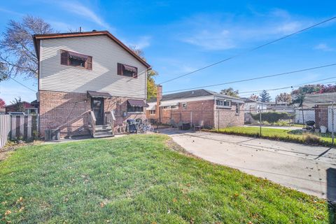 Tiny photo for 10322 S CENTRAL PARK Avenue, Chicago, IL 60655 (MLS # 12531199)