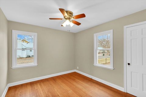 Tiny photo for 502 E Washington Street, Urbana, IL 61801 (MLS # 12571945)