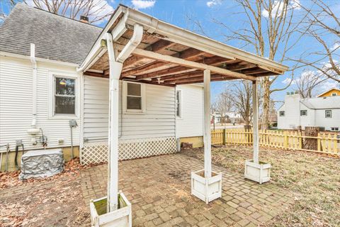 Tiny photo for 502 E Washington Street, Urbana, IL 61801 (MLS # 12571945)