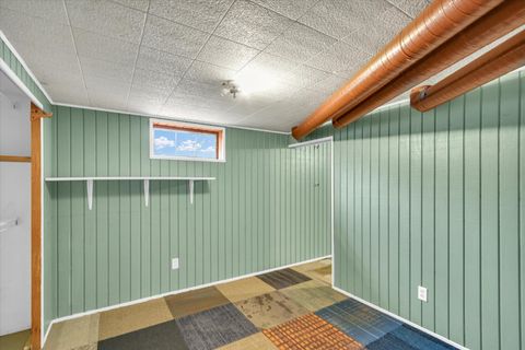 Tiny photo for 502 E Washington Street, Urbana, IL 61801 (MLS # 12571945)