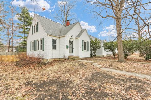 Tiny photo for 502 E Washington Street, Urbana, IL 61801 (MLS # 12571945)