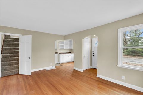 Tiny photo for 502 E Washington Street, Urbana, IL 61801 (MLS # 12571945)