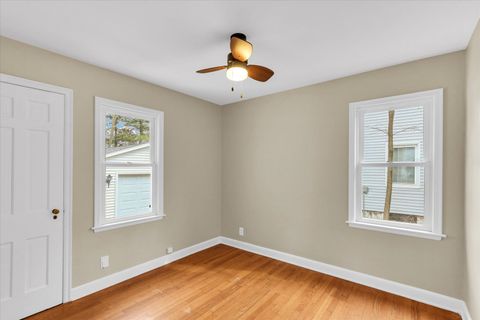 Tiny photo for 502 E Washington Street, Urbana, IL 61801 (MLS # 12571945)