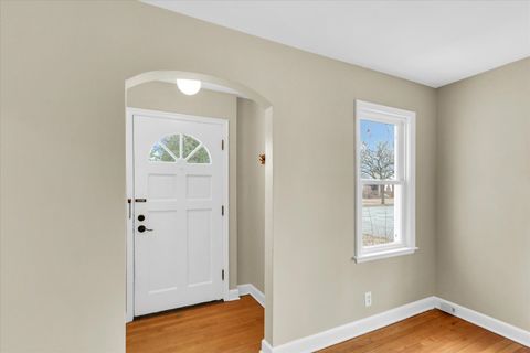 Tiny photo for 502 E Washington Street, Urbana, IL 61801 (MLS # 12571945)