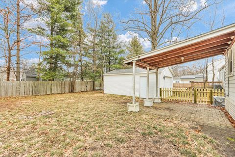 Tiny photo for 502 E Washington Street, Urbana, IL 61801 (MLS # 12571945)