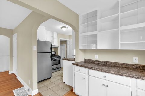 Tiny photo for 502 E Washington Street, Urbana, IL 61801 (MLS # 12571945)