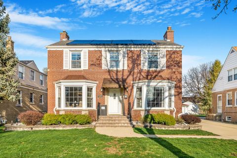 Photo of 1907 Portsmouth Avenue, Westchester, IL 60154 (MLS # 12618361)