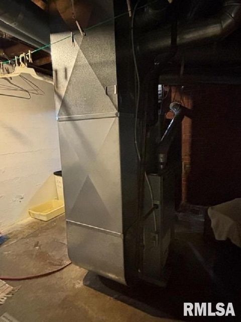 Tiny photo for 814 3RD Street, Rosiclare, IL 62982 (MLS # QC4265662)