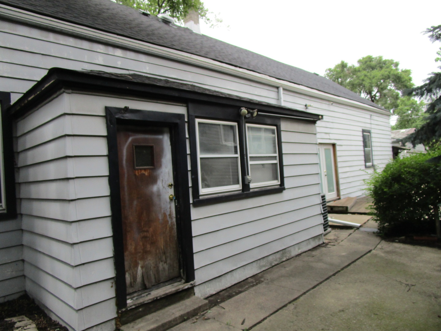 5028 W 32nd Street