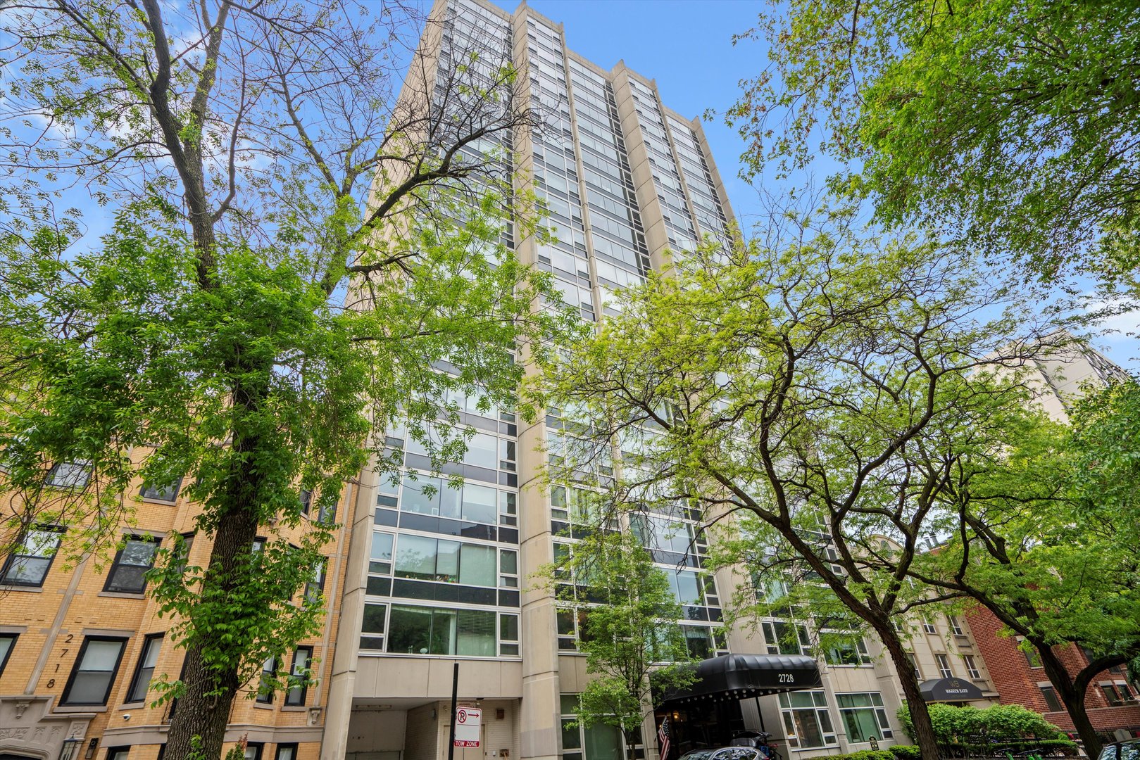 2728 N HAMPDEN Court 304