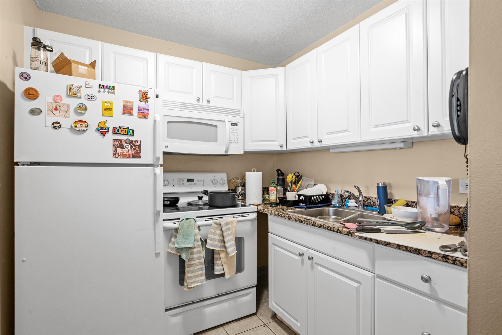 2728 N HAMPDEN Court 304