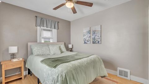 Tiny photo for 3708 N Fillmore Street, Davenport, IA 52806 (MLS # 12627231)