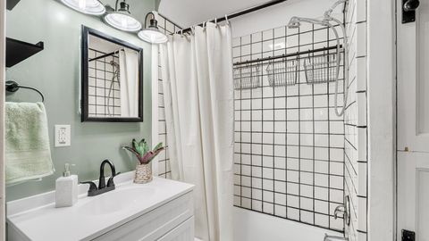 Tiny photo for 3708 N Fillmore Street, Davenport, IA 52806 (MLS # 12627231)