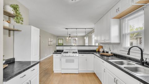 Tiny photo for 3708 N Fillmore Street, Davenport, IA 52806 (MLS # 12627231)