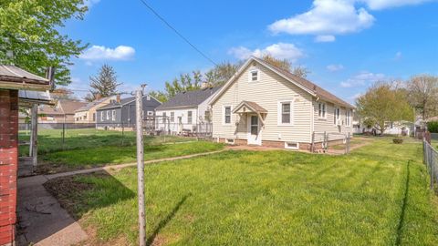 Tiny photo for 3708 N Fillmore Street, Davenport, IA 52806 (MLS # 12627231)
