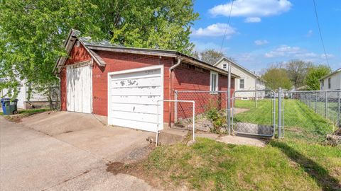 Tiny photo for 3708 N Fillmore Street, Davenport, IA 52806 (MLS # 12627231)