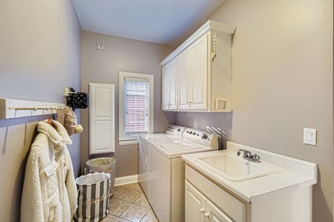 Tiny photo for 28 Windsor Drive, Elmhurst, IL 60126 (MLS # 12511975)