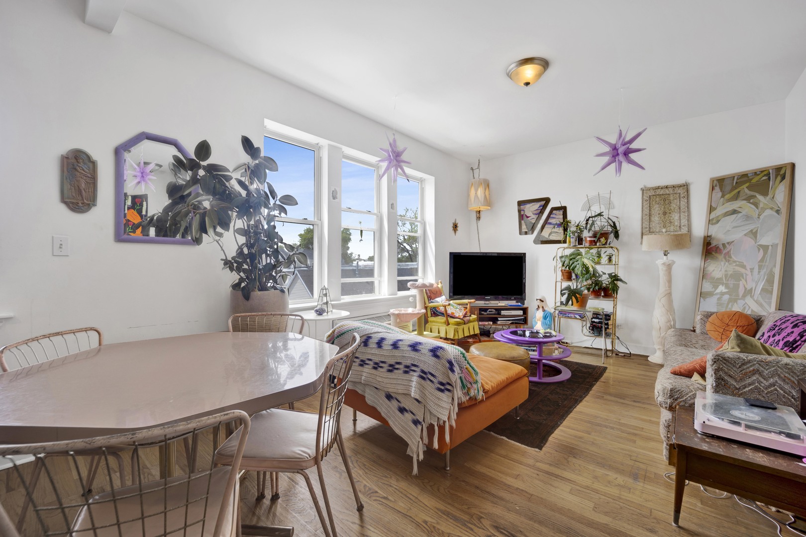 3809 W Altgeld Street 1W