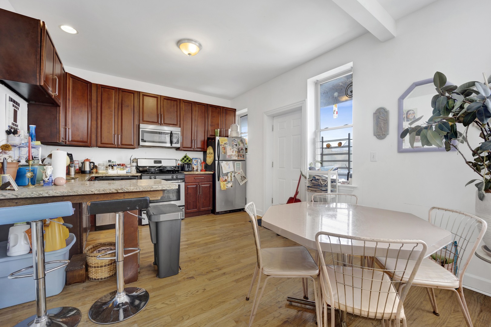 3809 W Altgeld Street 1W