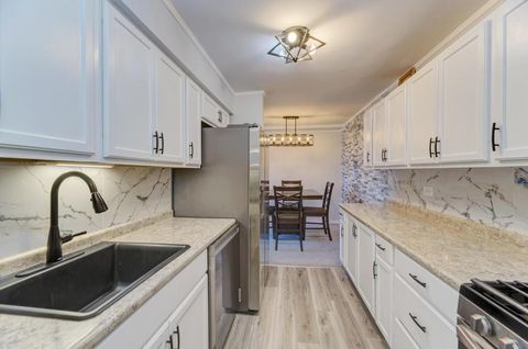 Tiny photo for 1475 Rebecca Drive #418, Hoffman Estates, IL 60169 (MLS # 12645071)
