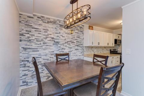 Tiny photo for 1475 Rebecca Drive #418, Hoffman Estates, IL 60169 (MLS # 12645071)