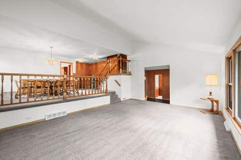 Tiny photo for 2110 E Eastman Court, Arlington Heights, IL 60004 (MLS # 12716385)