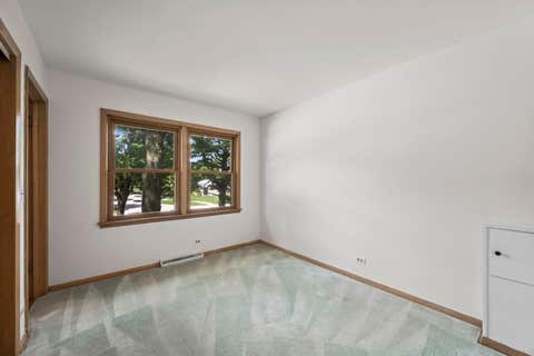 Tiny photo for 2110 E Eastman Court, Arlington Heights, IL 60004 (MLS # 12716385)