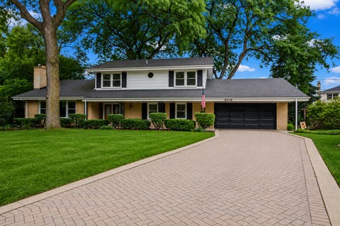 Photo of 2110 E Eastman Court, Arlington Heights, IL 60004 (MLS # 12716385)