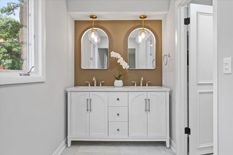 Tiny photo for 21547 S Nadia Drive, Shorewood, IL 60404 (MLS # 12492429)