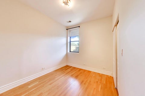 Tiny photo for 5605 N Glenwood Avenue #3, Chicago, IL 60660 (MLS # 12797292)