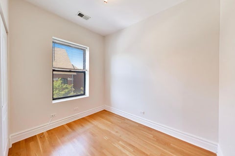 Tiny photo for 5605 N Glenwood Avenue #3, Chicago, IL 60660 (MLS # 12797292)