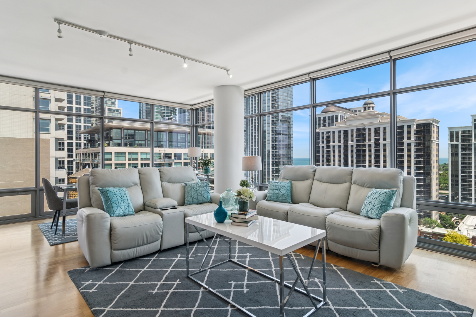 100 E 14th Street 1301