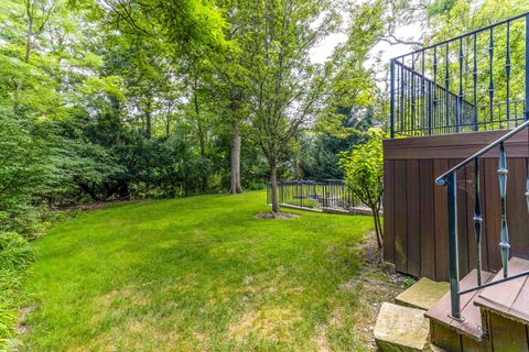 Tiny photo for 64 Crescent Drive, Glencoe, IL 60022 (MLS # 12601374)
