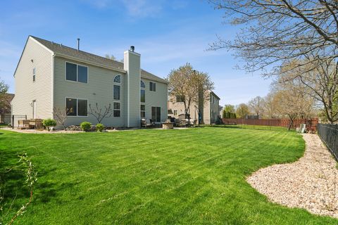 Tiny photo for 6806 Highgate Road, Carpentersville, IL 60110 (MLS # 12625495)