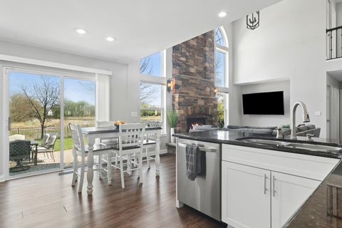 Tiny photo for 6806 Highgate Road, Carpentersville, IL 60110 (MLS # 12625495)